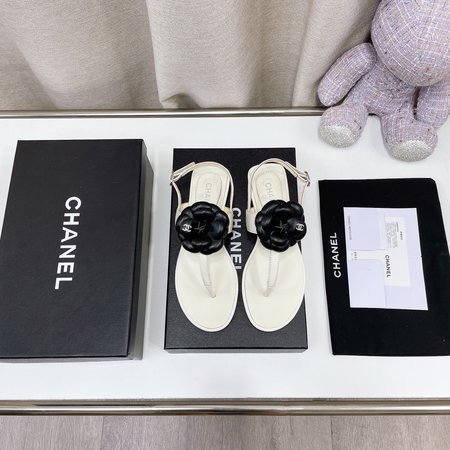 Chanel thong flat sandals