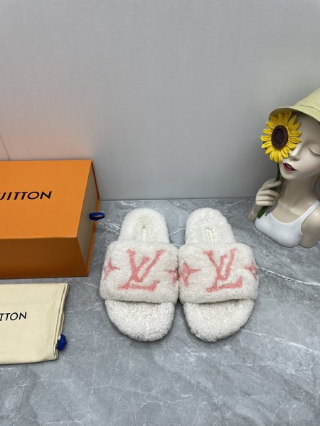 Louis Vuitton wool slippers genuine leather lambswool