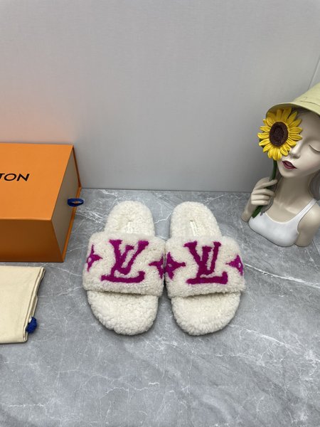 Louis Vuitton wool slippers genuine leather lambswool