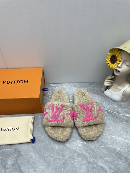 Louis Vuitton wool slippers genuine leather lambswool