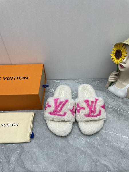 Louis Vuitton wool slippers genuine leather lambswool