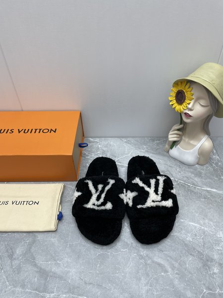 Louis Vuitton wool slippers genuine leather lambswool