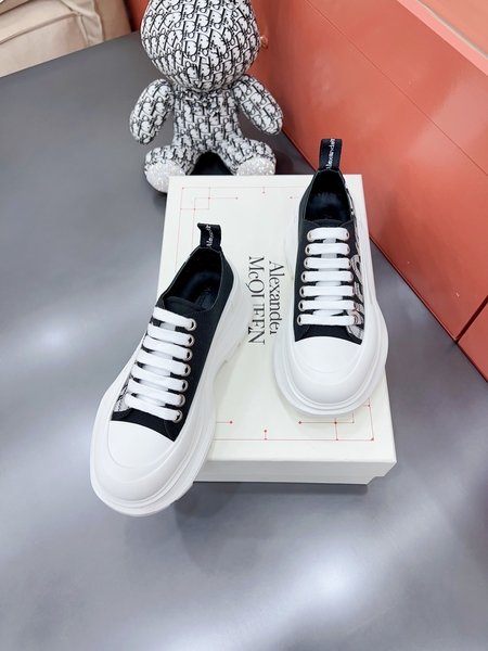 Alexander McQueen classic casual sneakers