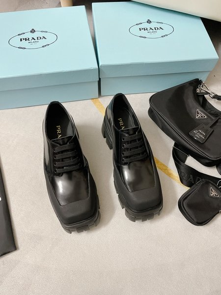 Prada Couple style thick sole small square toe shoes