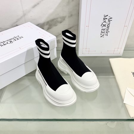 Alexander McQueen Tread Slick boots