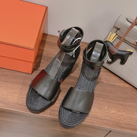 Hermes Elda sandals in calfskin