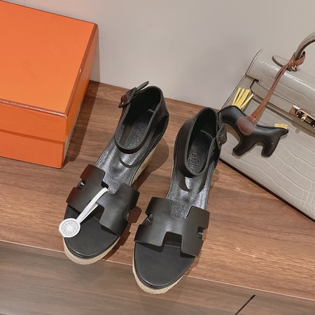 Hermes Elda sandals in calfskin