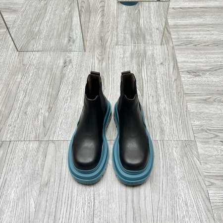 Bottega Veneta Colorful Wave Sole Chelsea Boots