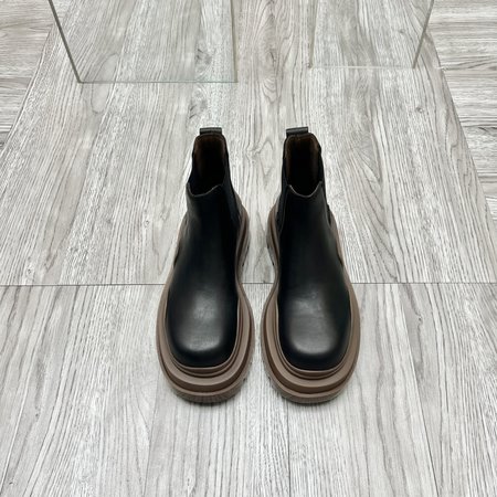 Bottega Veneta Colorful Wave Sole Chelsea Boots