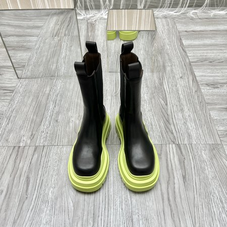 Bottega Veneta Colorful Wave Sole Chelsea Boots