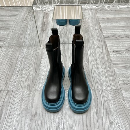 Bottega Veneta Colorful Wave Sole Chelsea Boots