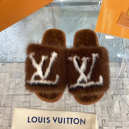 Louis Vuitton furry slippers all wool