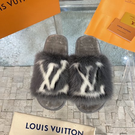 Louis Vuitton furry slippers all wool