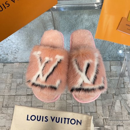 Louis Vuitton furry slippers all wool