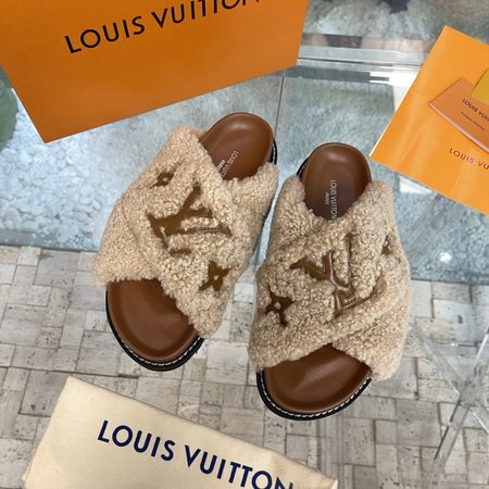 Louis Vuitton furry slippers all wool