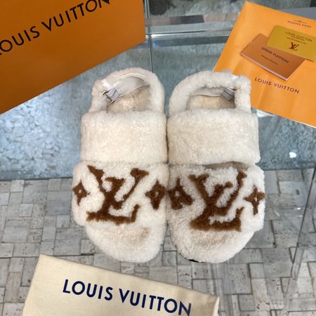 Louis Vuitton furry slippers all wool