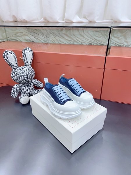 Alexander McQueen classic casual sneakers