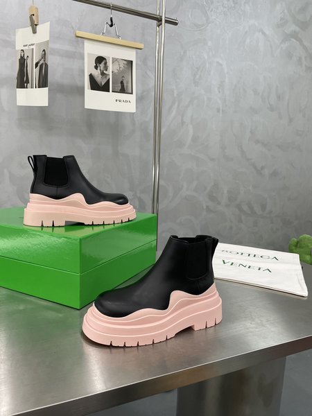 Bottega Veneta Chelsea boots