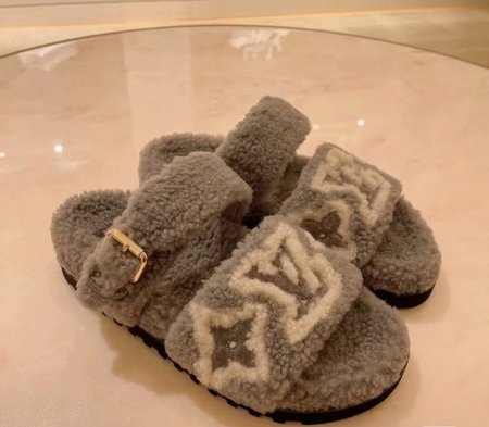 Louis Vuitton Lamb fur slippers