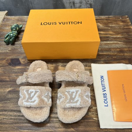 Louis Vuitton fur slippers