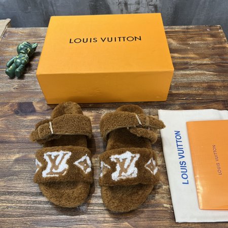 Louis Vuitton fur slippers