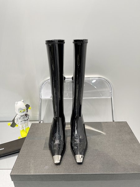 YSL 22SS elastic boots patent leather