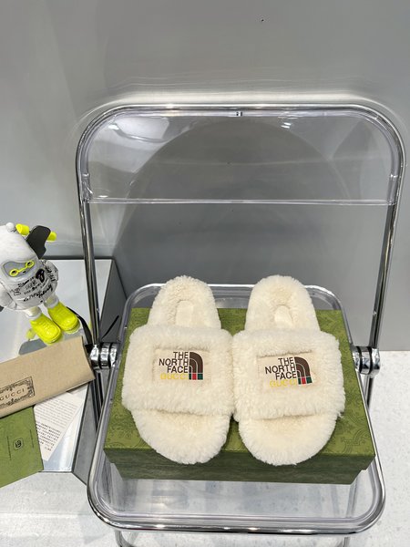 Gucci x The North Face joint wool slippers lamb wool