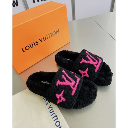 Louis Vuitton Wool slippers top quality