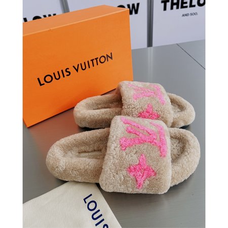 Louis Vuitton Wool slippers top quality