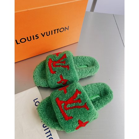 Louis Vuitton Wool slippers top quality