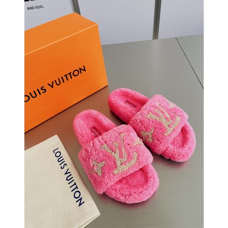 Louis Vuitton Wool slippers top quality