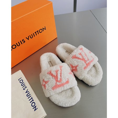 Louis Vuitton Wool slippers top quality