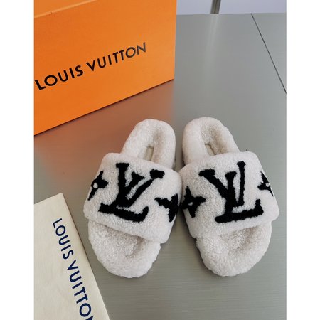 Louis Vuitton Wool slippers top quality