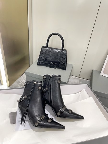 Balenciaga Pointed toe stiletto motorcycle zipper long boots