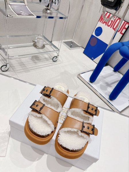 Dior Sandals/fur slippers