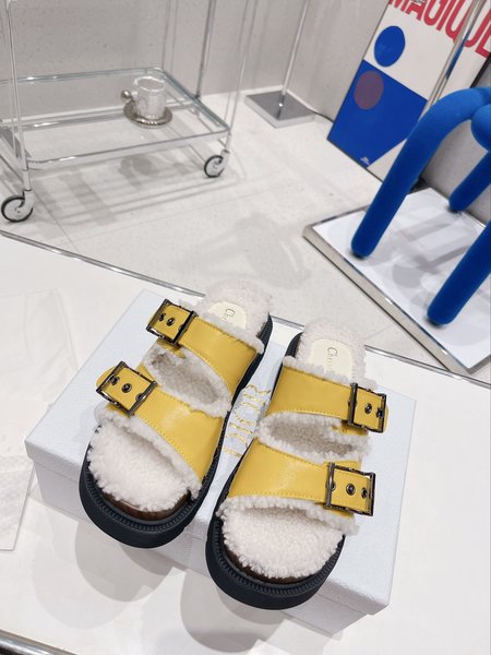 Dior Sandals/fur slippers