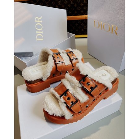 Dior clogs plush slippers