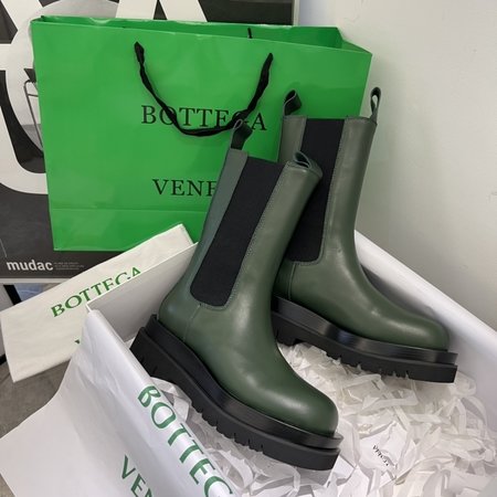 Bottega Veneta British style knight chimney boots