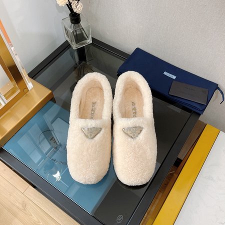 Prada Loafers/Fur shoes