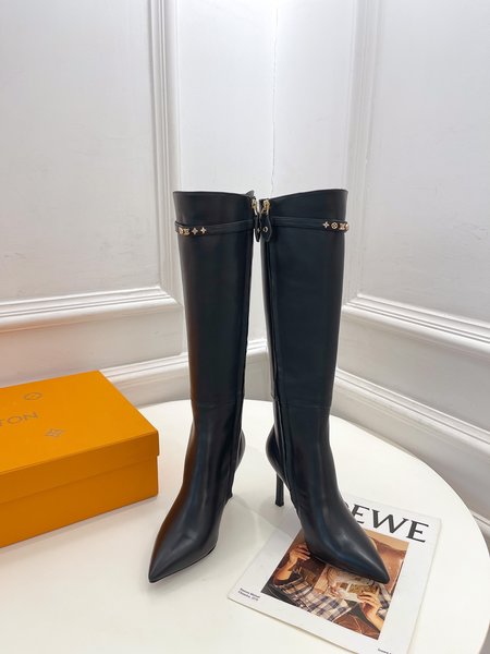 Louis Vuitton pointed boots