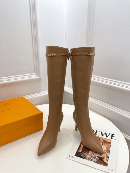 Louis Vuitton pointed boots