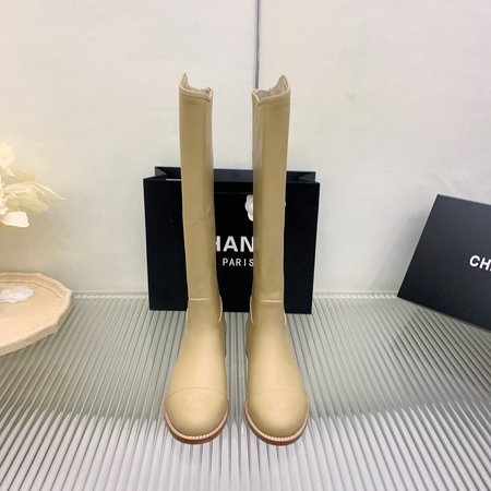 Chanel British cowhide boots