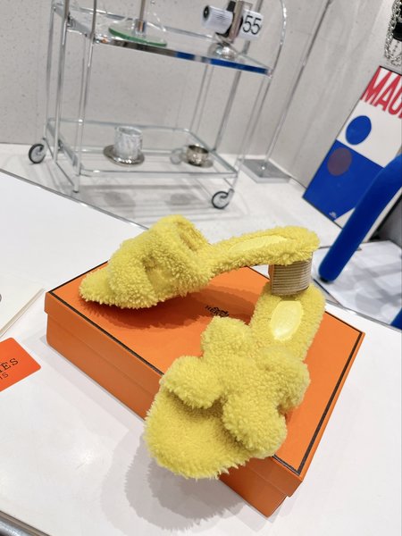 Hermes slippers