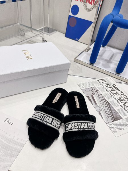 Dior slippers