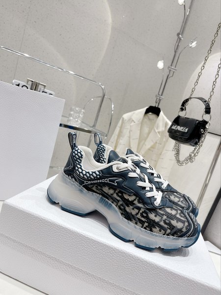 Dior sports shoes