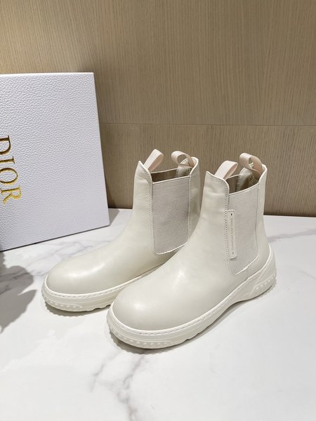 Dior Real fur snow boots