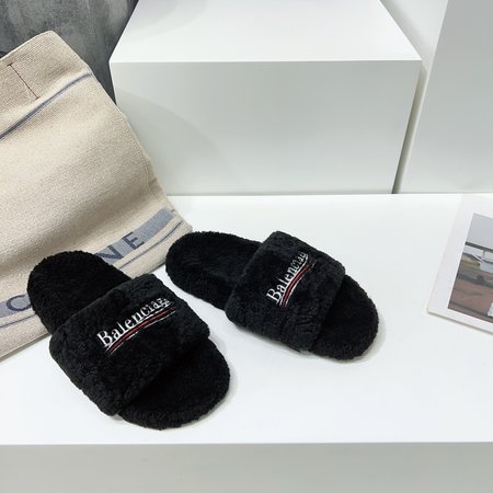 Balenciaga slippers