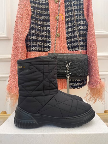 Dior snow boots