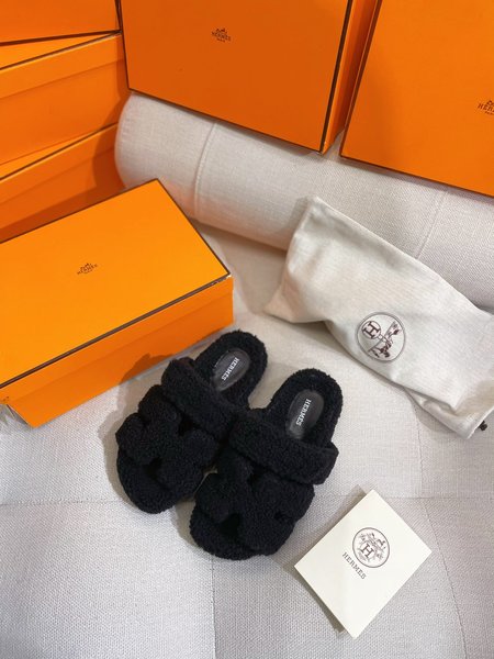 Hermes fur slippers