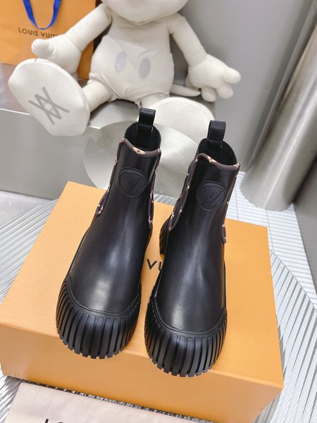 Louis Vuitton flat boots